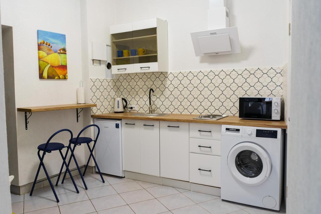 Charming Apartments In The Heart Of Lviv - Valova, Nasypna Str Экстерьер фото