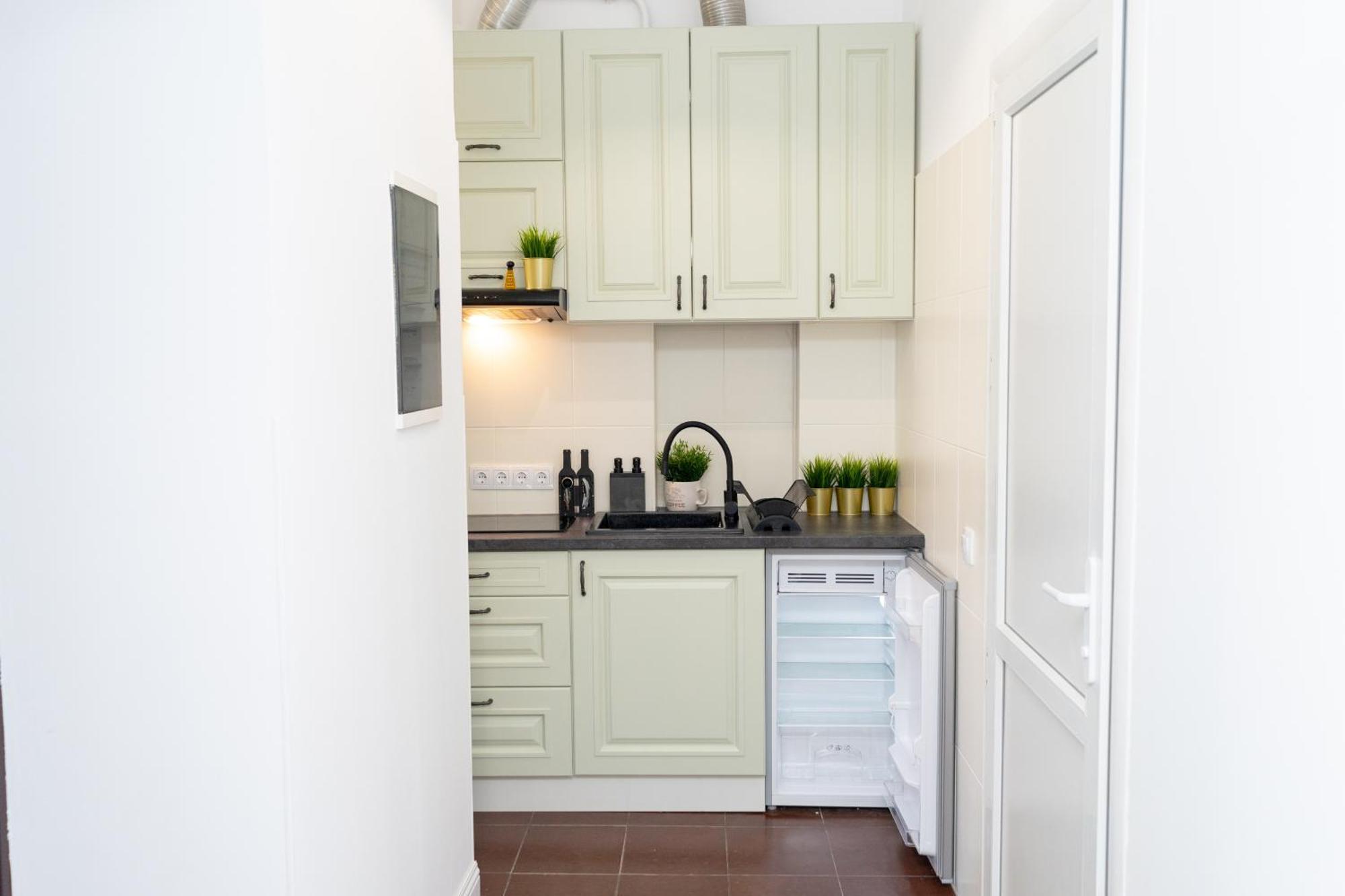 Charming Apartments In The Heart Of Lviv - Valova, Nasypna Str Экстерьер фото